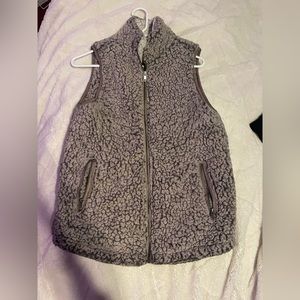 Thread and Supply faux fur sherpa vest!